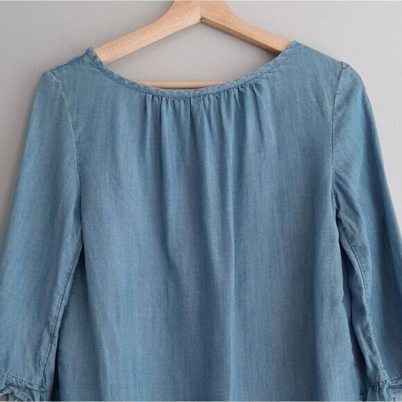 GAP Relaxed Fit Ruffle Blouse Top Chambray Blue Sz XS - Picture 8 of 11